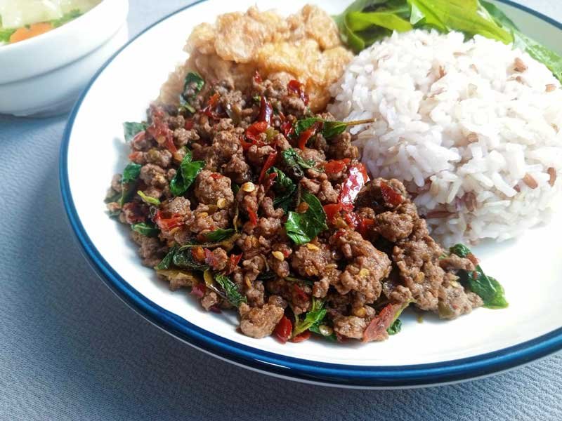 ຜັດກະເພົາງົວ Stir fried rice 덮밥